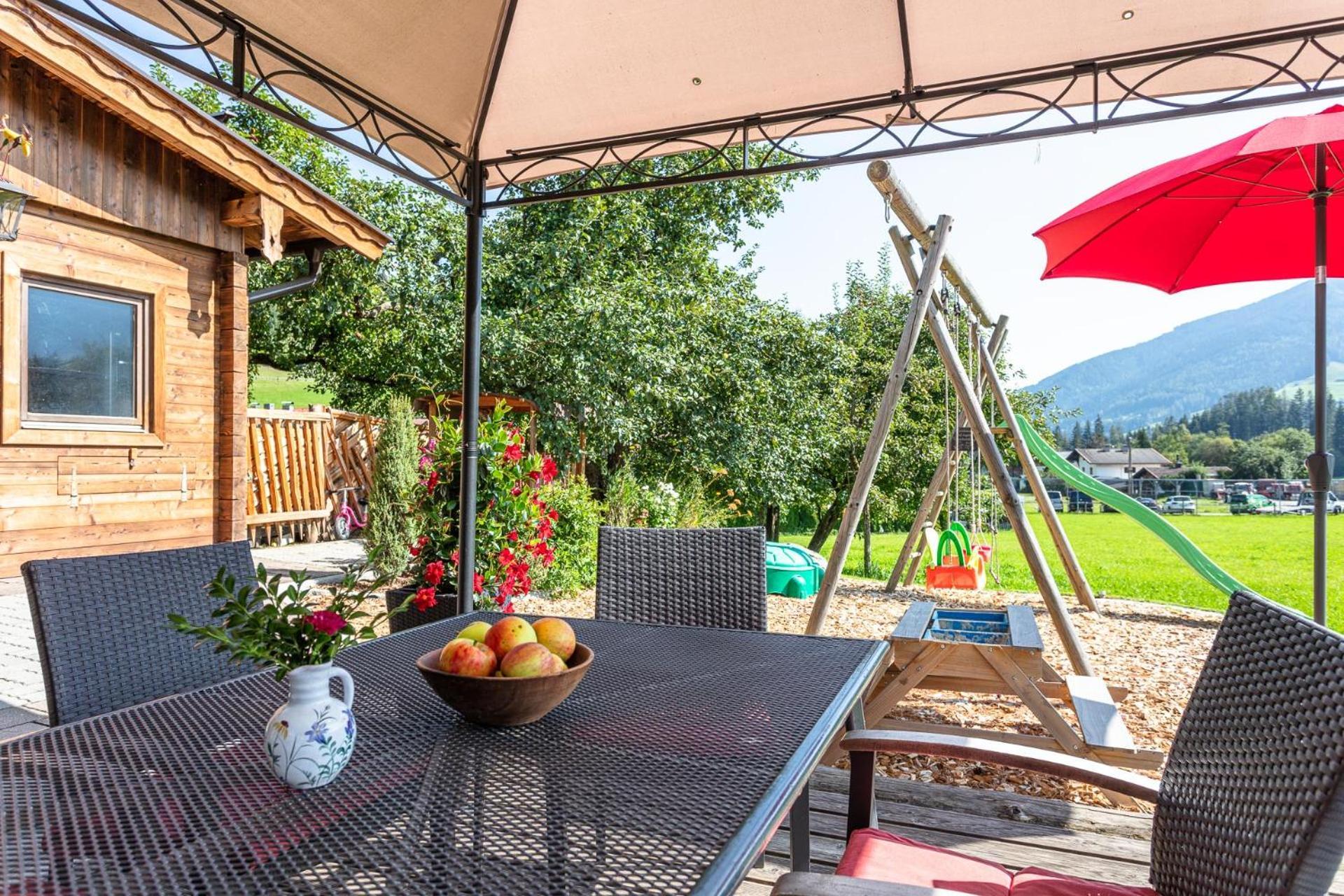 Familienbauernhof - Leogang Apartments Weissbacher Buitenkant foto