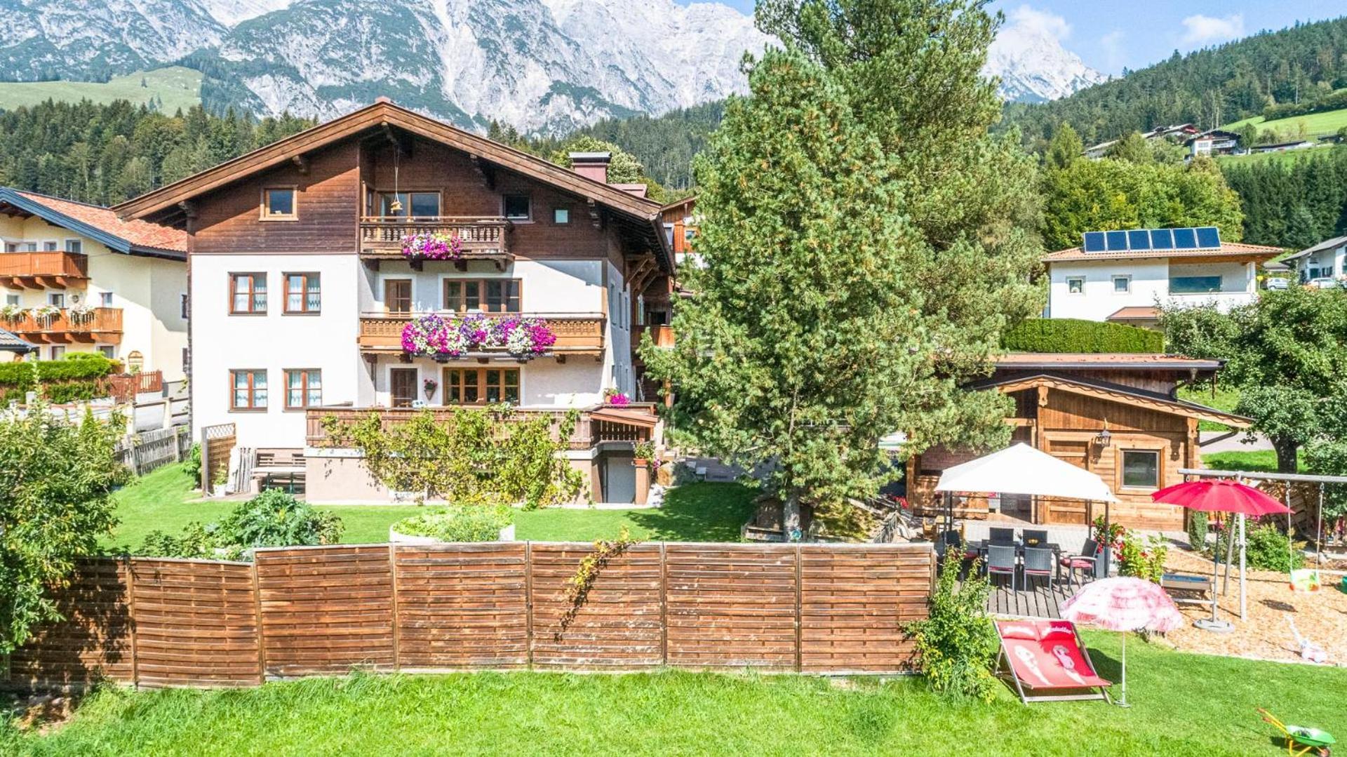 Familienbauernhof - Leogang Apartments Weissbacher Buitenkant foto