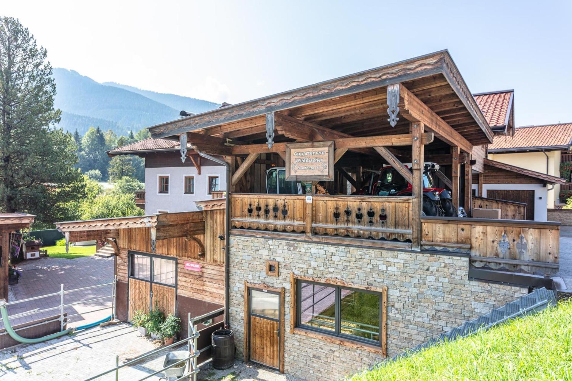 Familienbauernhof - Leogang Apartments Weissbacher Buitenkant foto