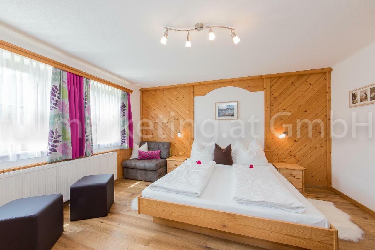 Familienbauernhof - Leogang Apartments Weissbacher Buitenkant foto